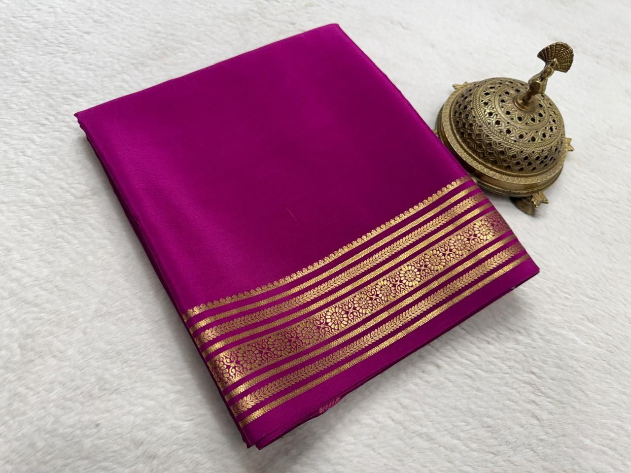 Pure Mysore Handloom Silk Saree with Traditional Border.