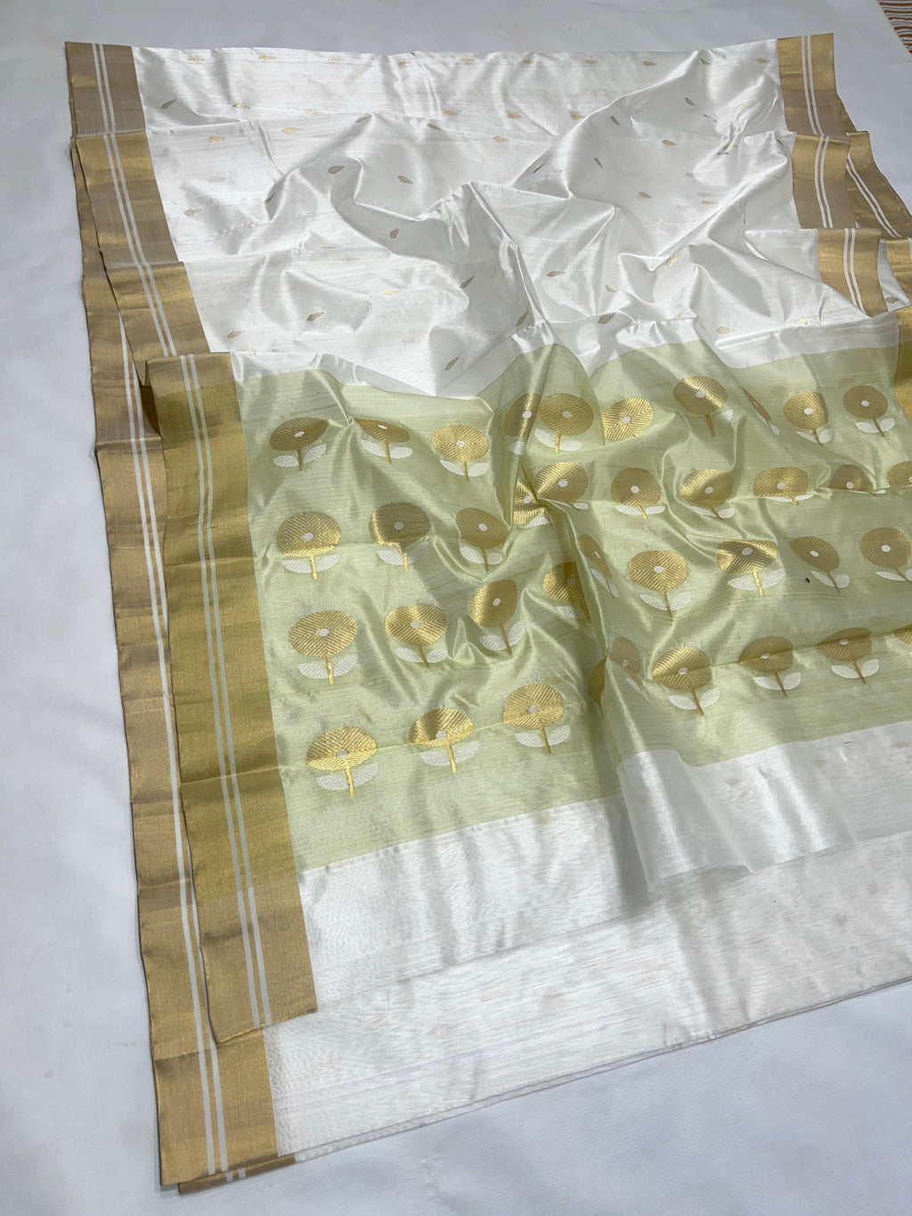 Pure Chanderi Handloom Pattu Silk Saree.