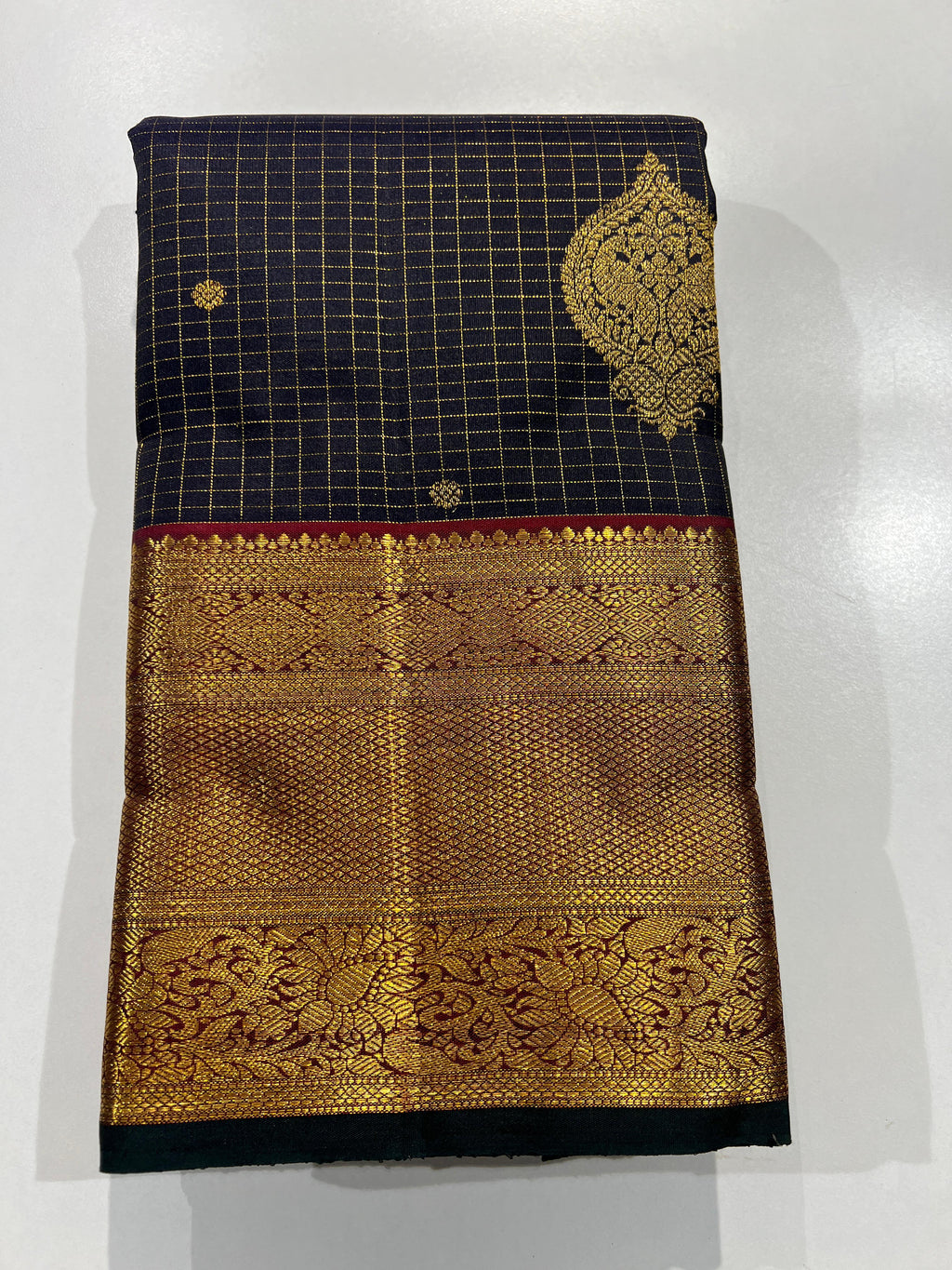 Kanchipuram Handloom Vaira Oosi Silk Saree