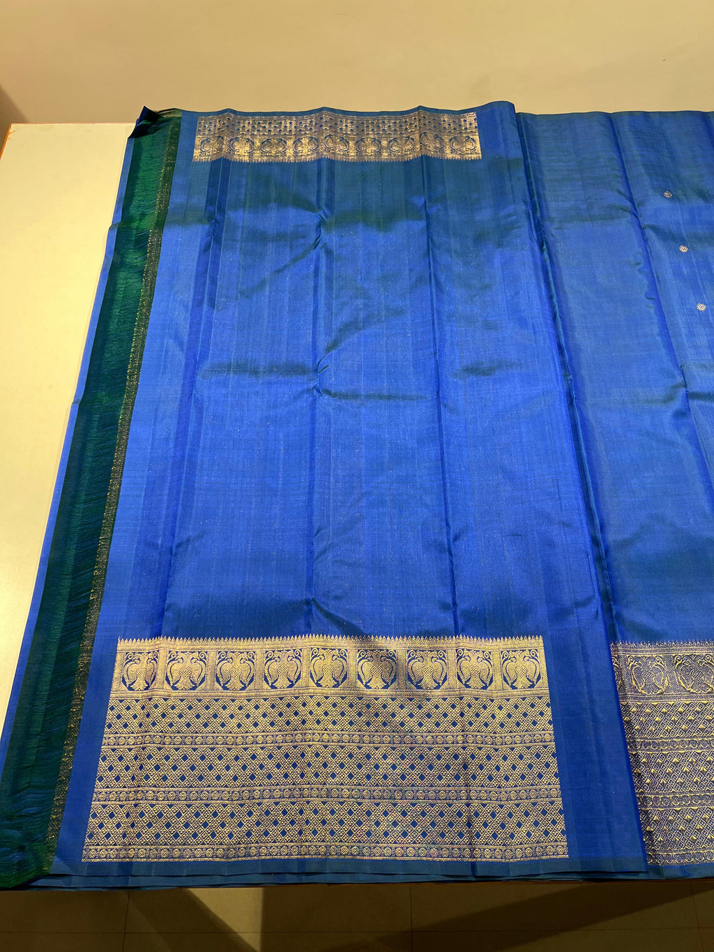Pure Kanchipuram Handloom Turning Border Silk Saree