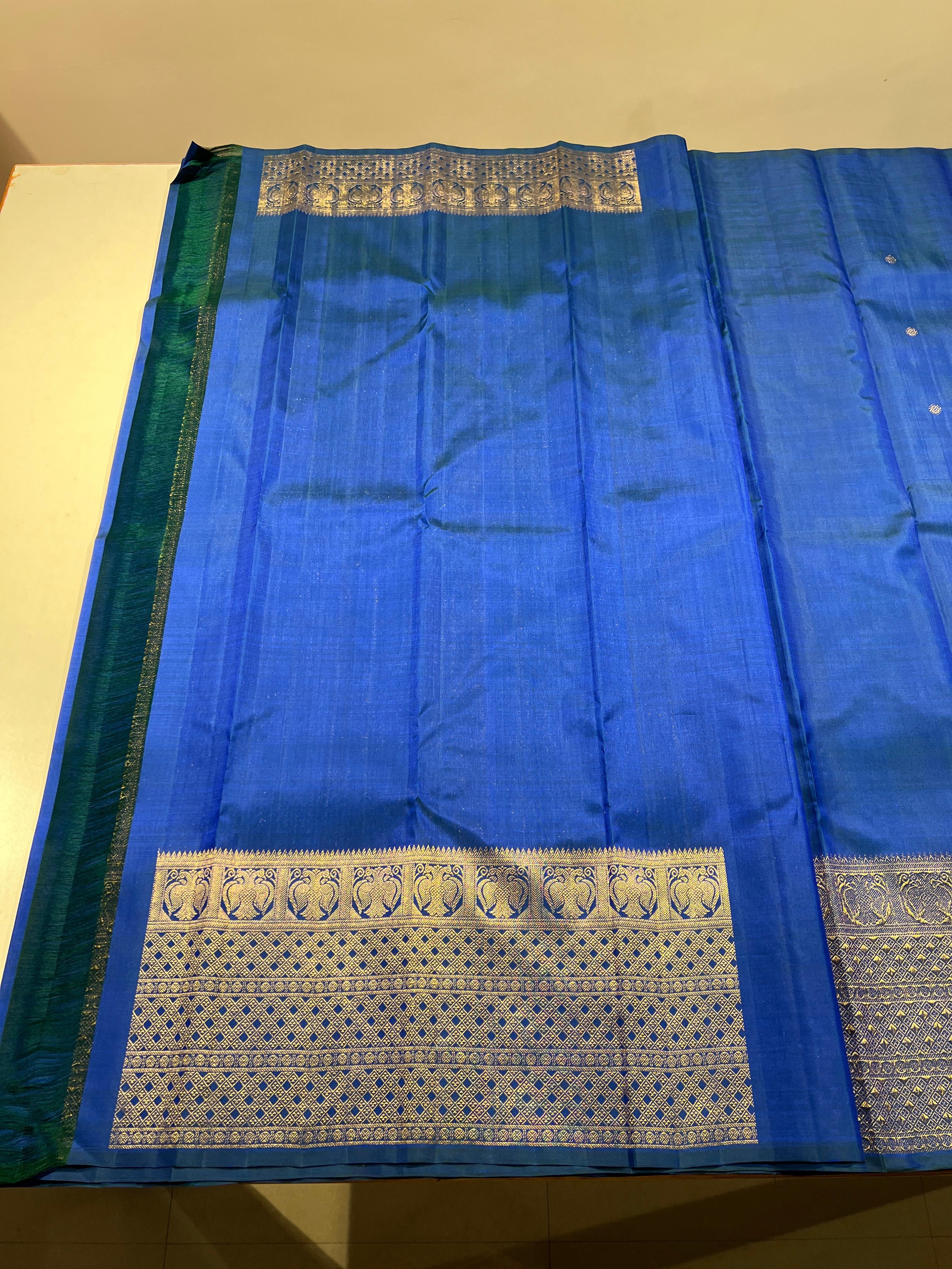 Pure Kanchipuram Handloom Turning Border Silk Saree