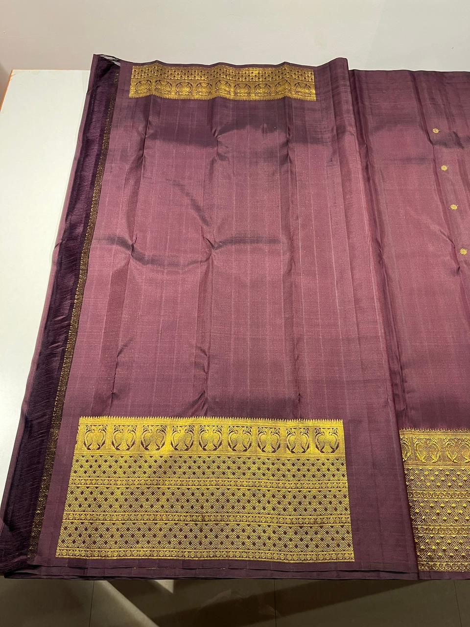 Pure Kanchipuram Handloom Turning Border Silk Saree