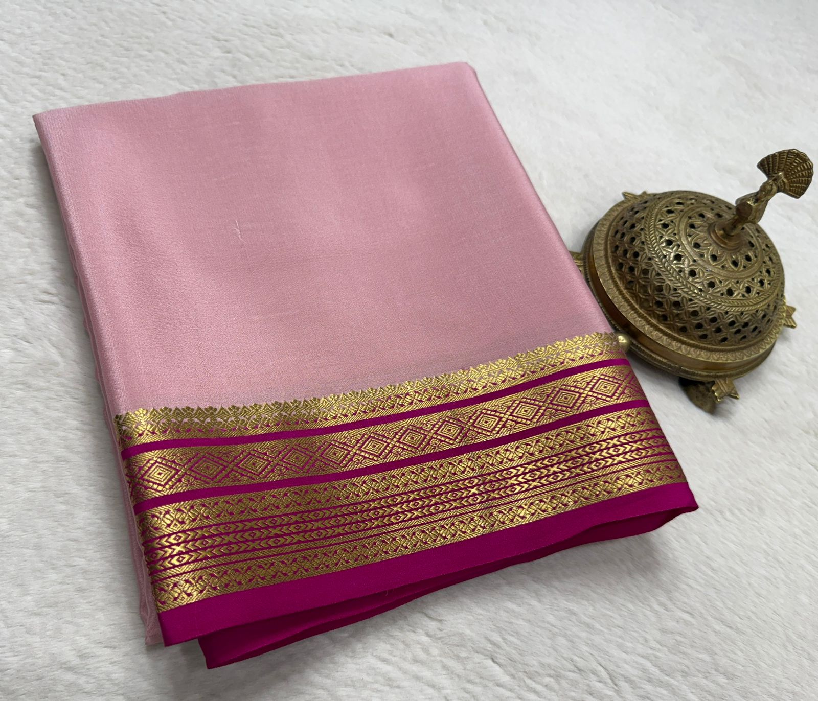 Pure Mysore Handloom Silk Saree with Traditional Border.