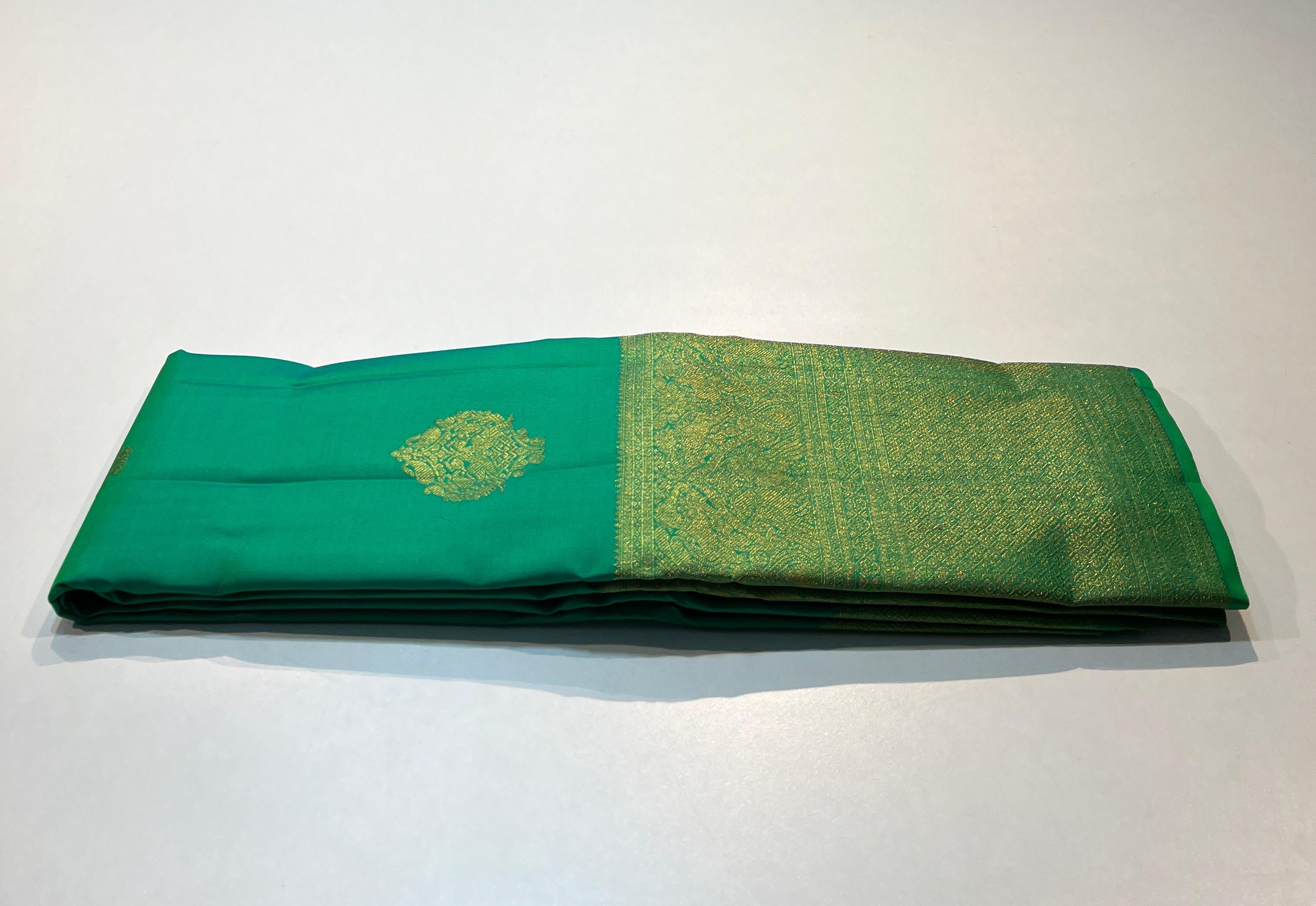 Pure Kanchipuram Handloom Turning Border Silk Saree