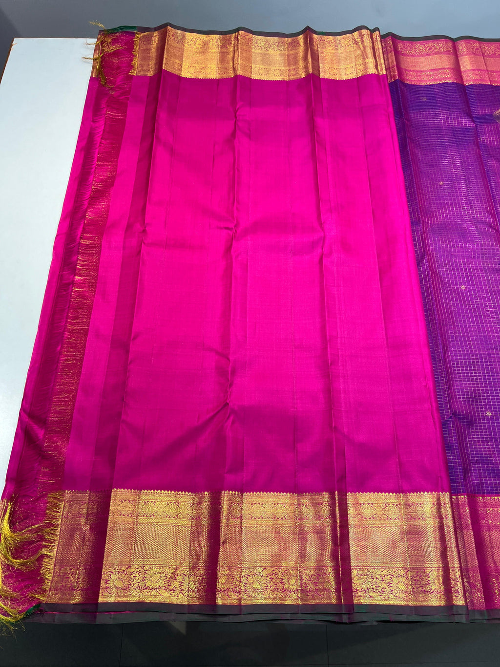 Pure Kanchipuram Handloom Vaira Oosi Silk Saree.