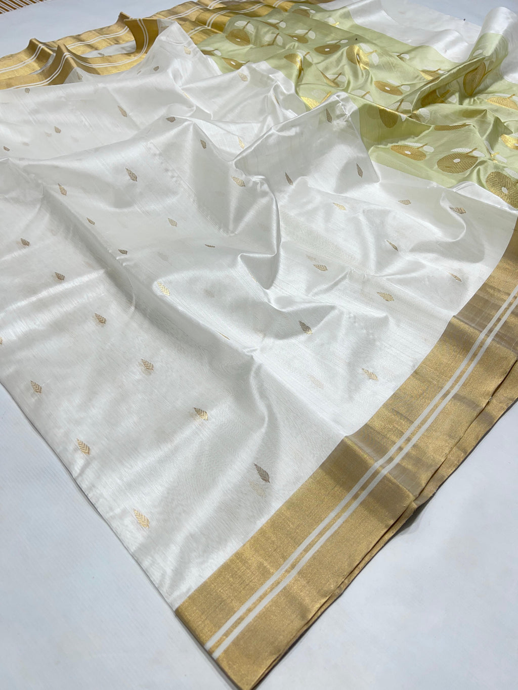 Pure Chanderi Handloom Pattu Silk Saree.
