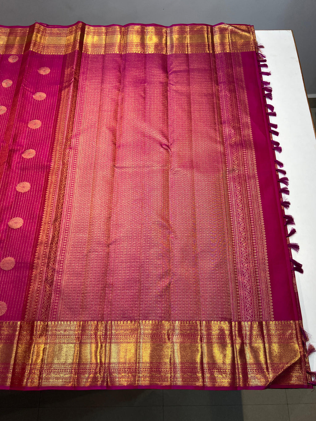 Pure Kanchipuram Handloom Vaira Oosi Silk Saree.