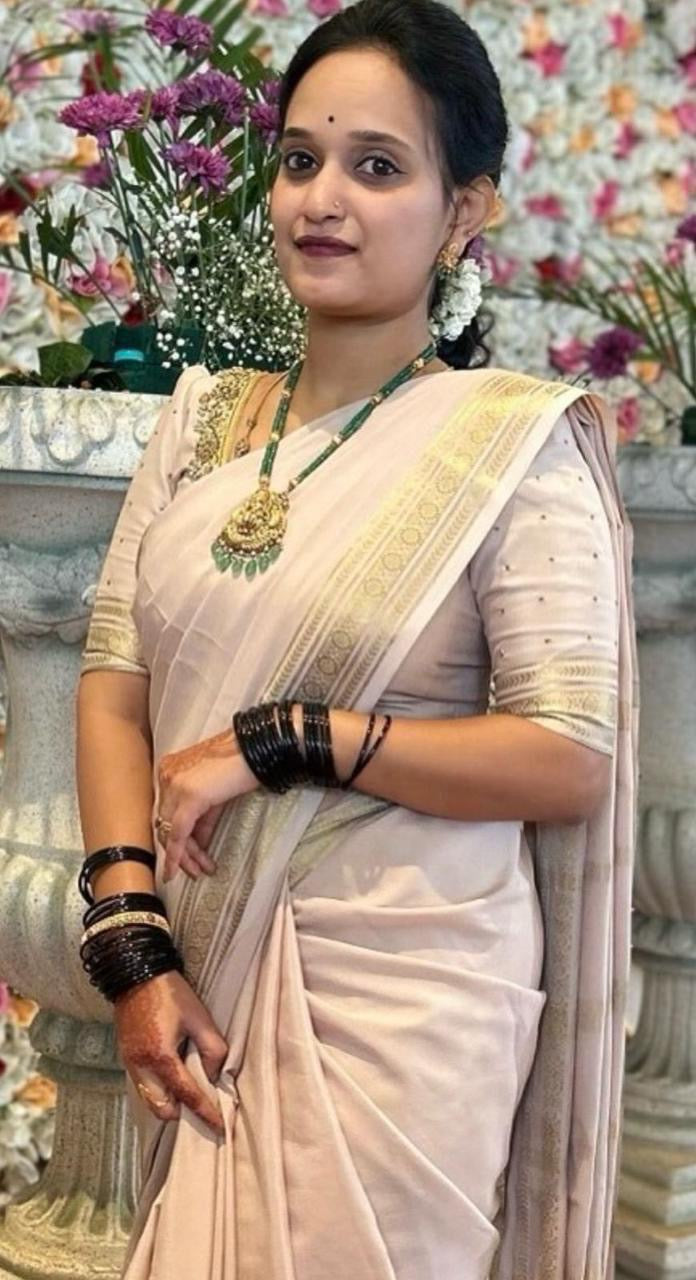 Pure Mysore Handloom Silk Saree with Traditional Border.