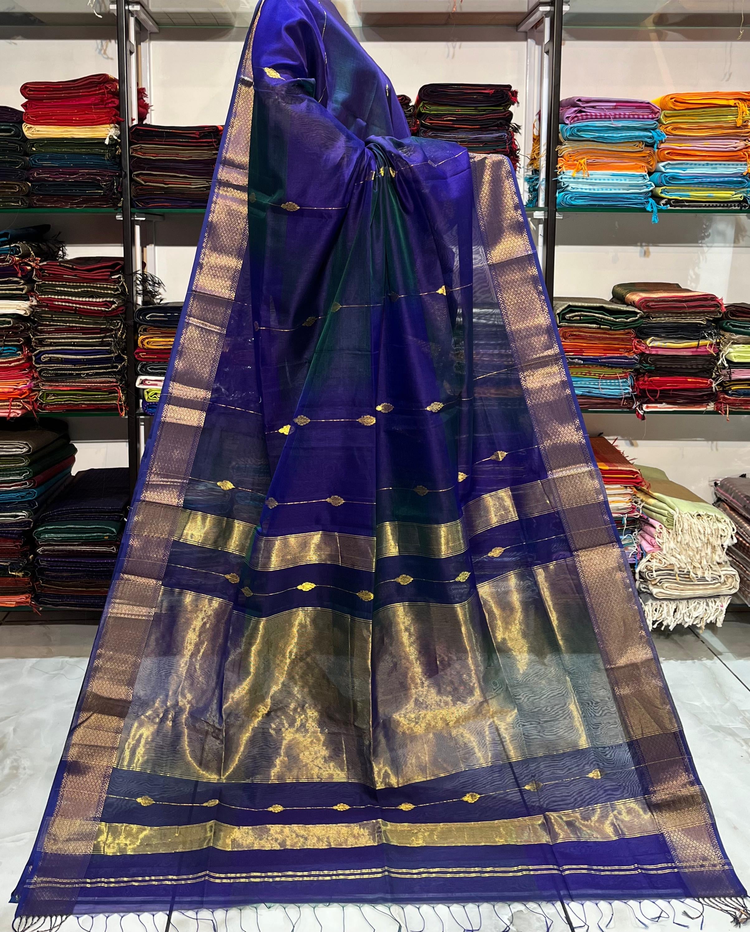 Traditional Pure Maheshwari Handwoven Big Border Zari Line Butti Saree.