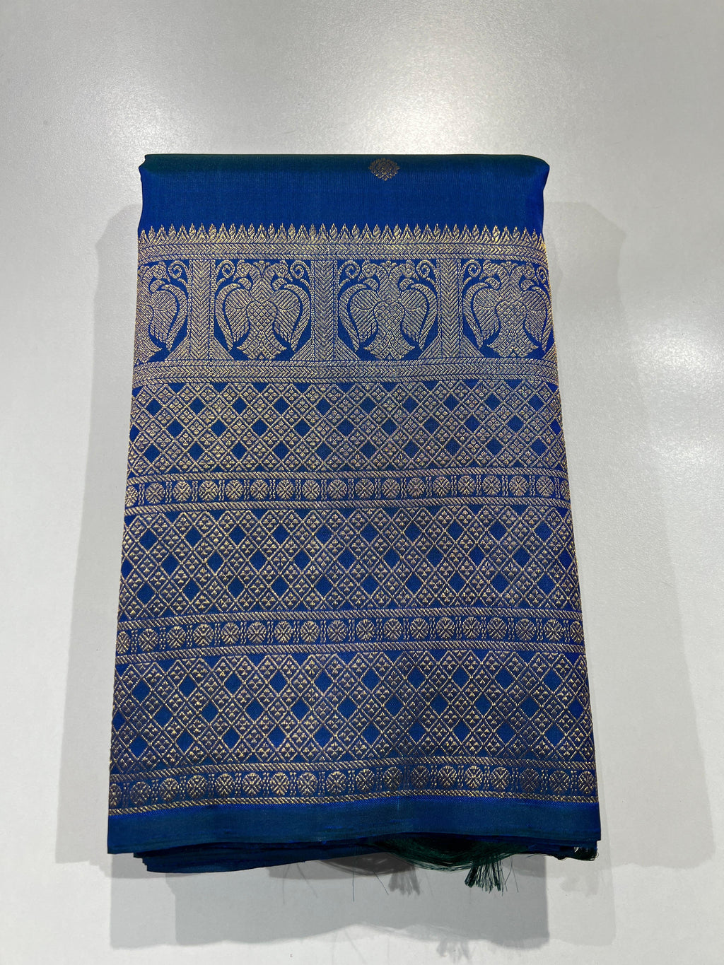 Pure Kanchipuram Handloom Turning Border Silk Saree