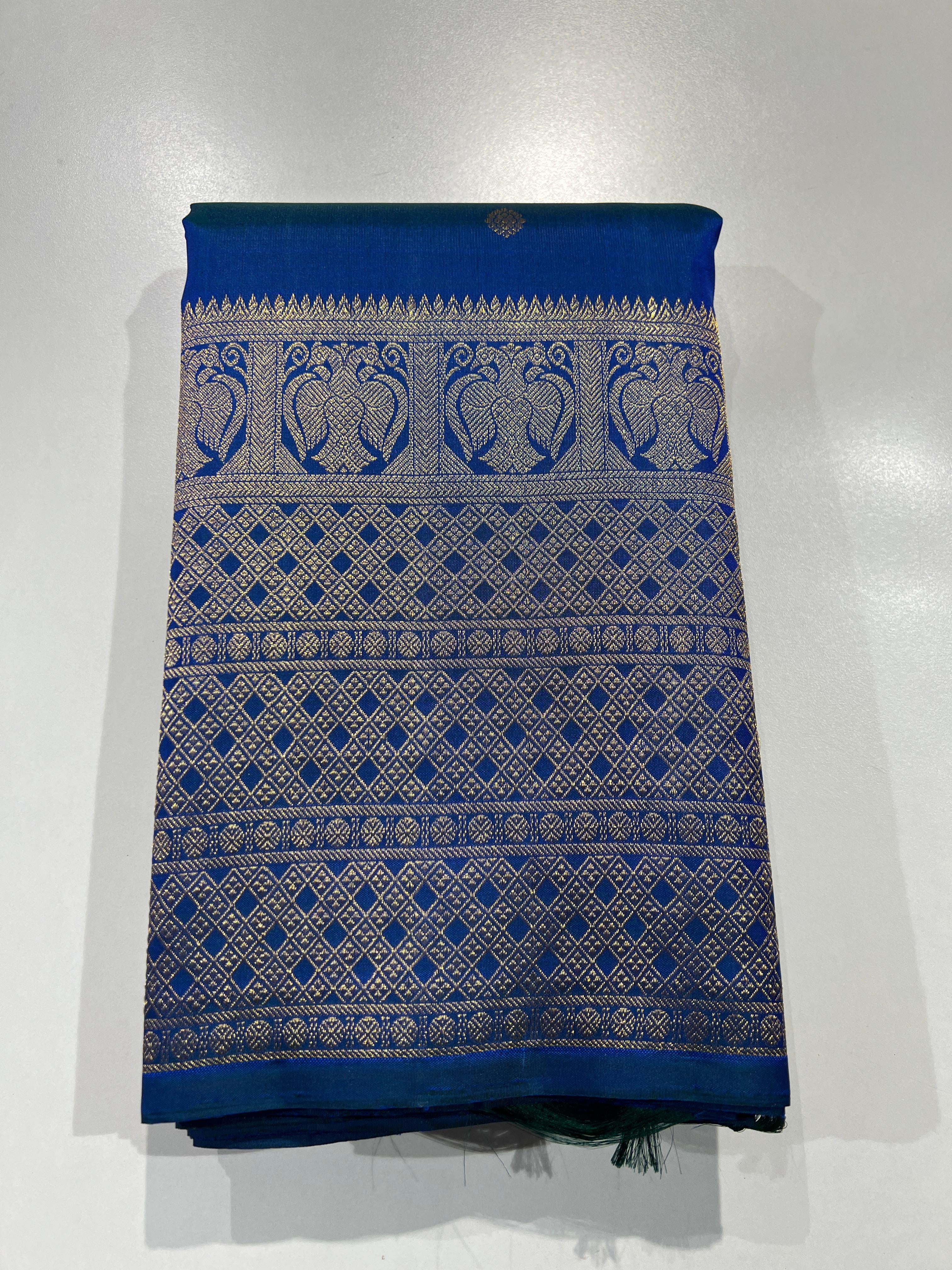 Pure Kanchipuram Handloom Turning Border Silk Saree