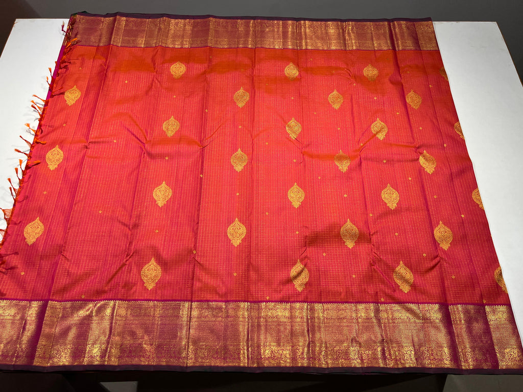 Pure Kanchipuram Handloom Vaira Oosi Silk Saree.