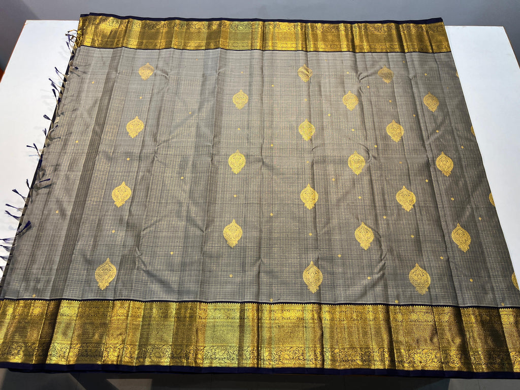Pure Kanchipuram Handloom Vaira Oosi Silk Saree.