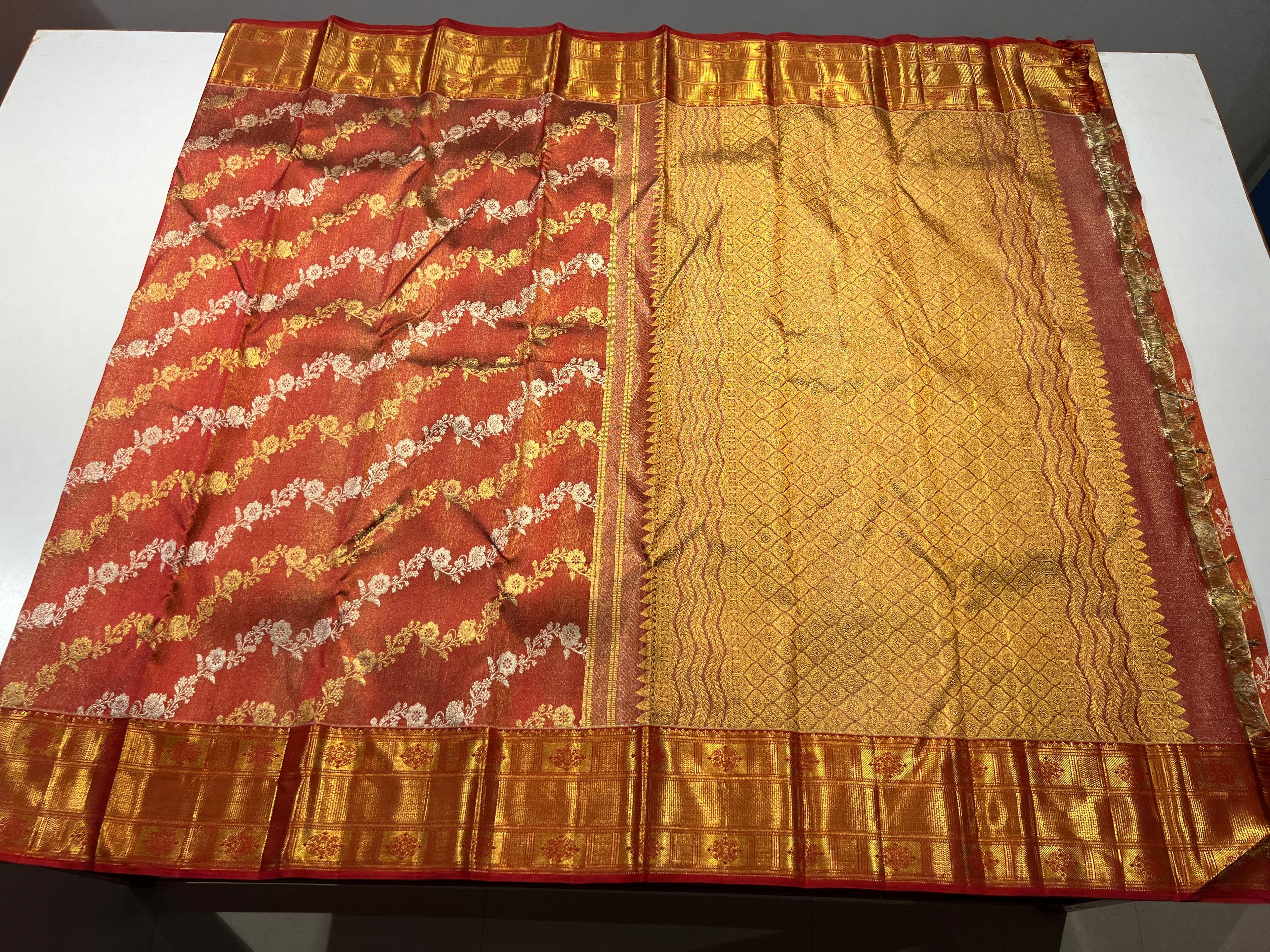 Pure Kanchipuram Handloom Tissue Silk Saree.