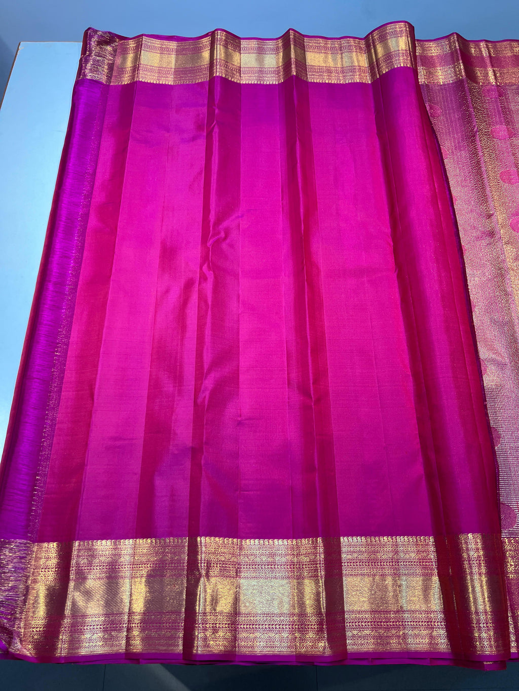 Pure Kanchipuram Handloom Vaira Oosi Silk Saree.