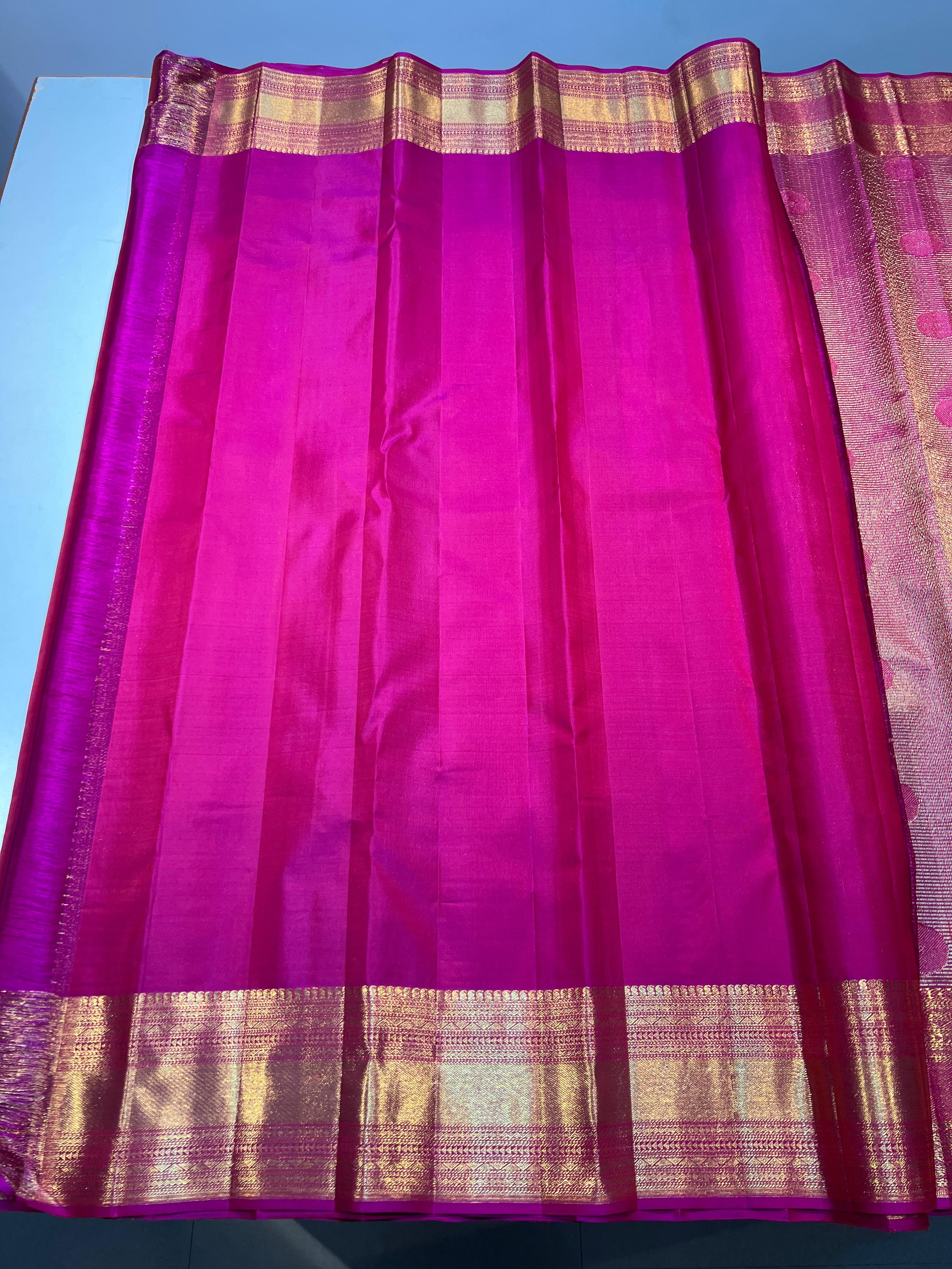 Pure Kanchipuram Handloom Vaira Oosi Silk Saree.