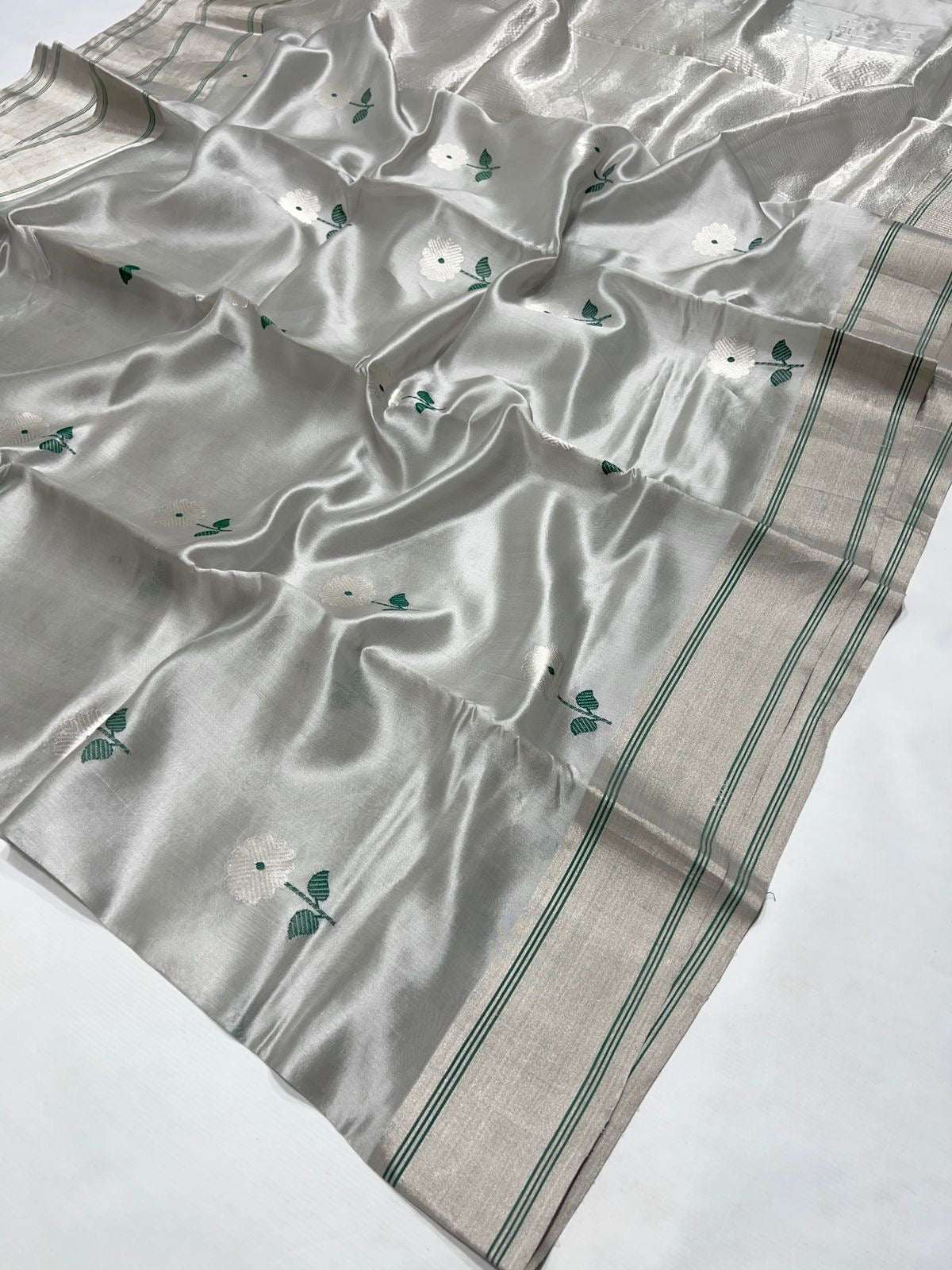 Pure Chanderi Handloom Pattu Silk Saree.