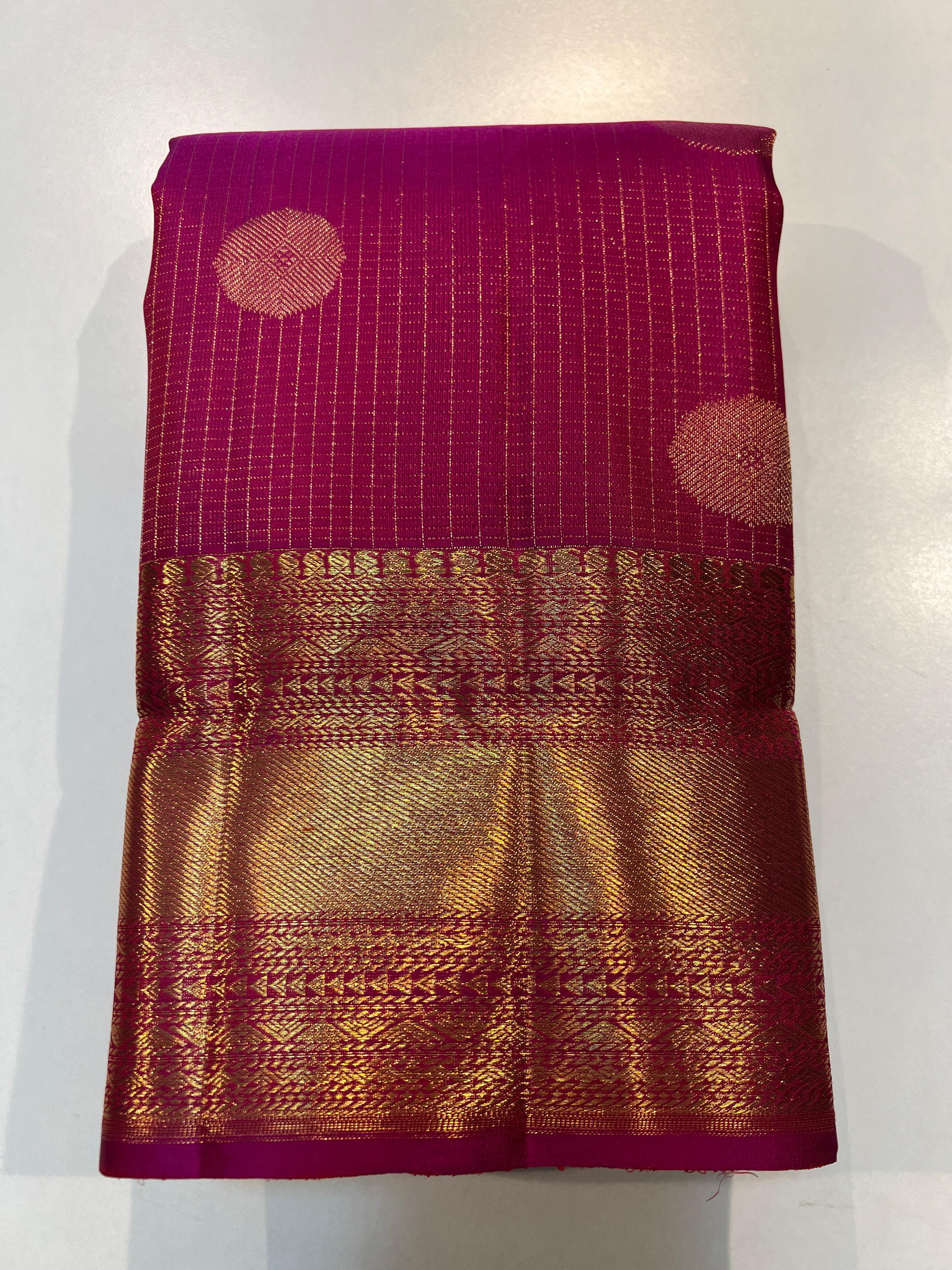 Pure Kanchipuram Handloom Vaira Oosi Silk Saree.