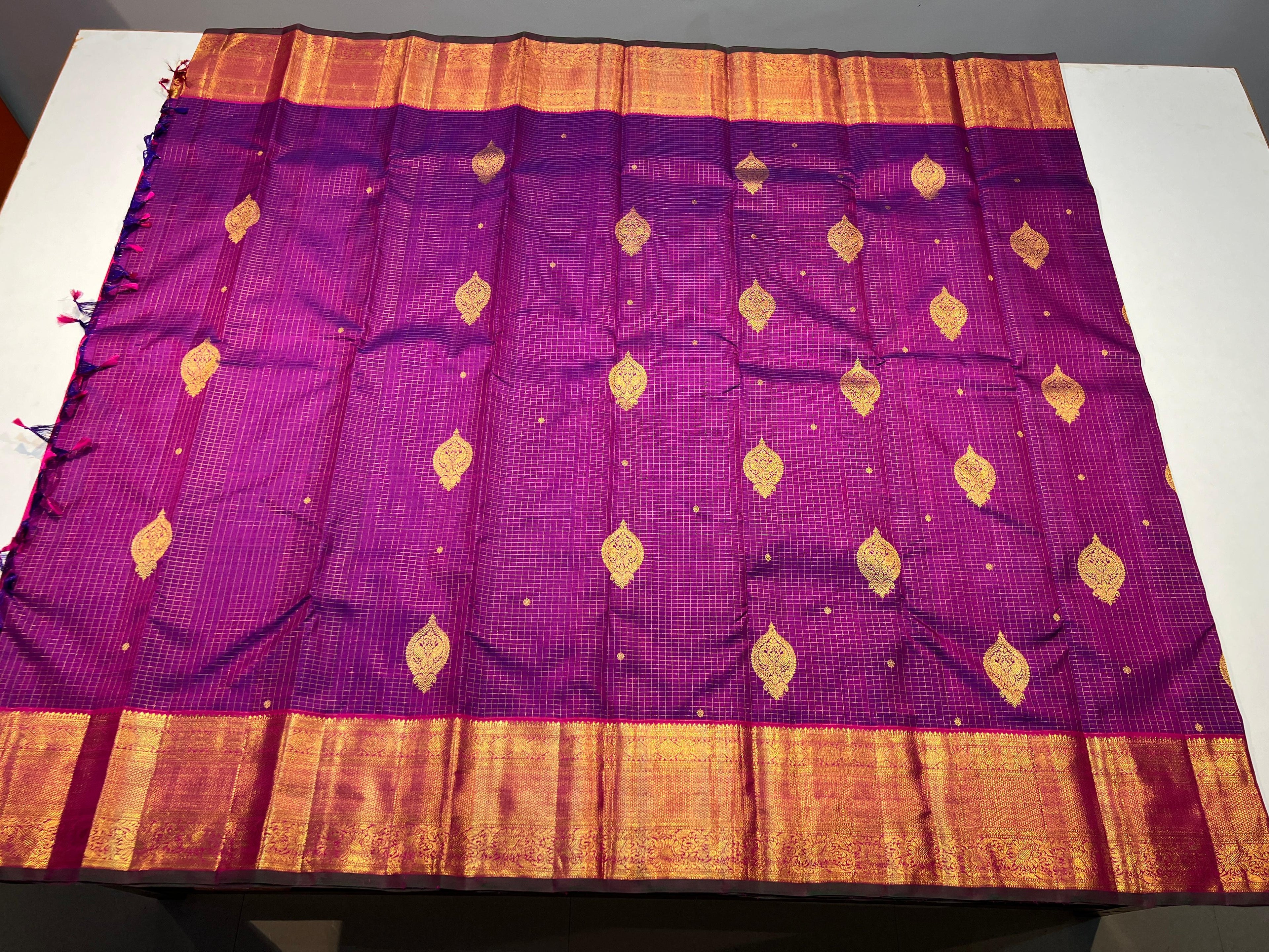 Pure Kanchipuram Handloom Vaira Oosi Silk Saree.