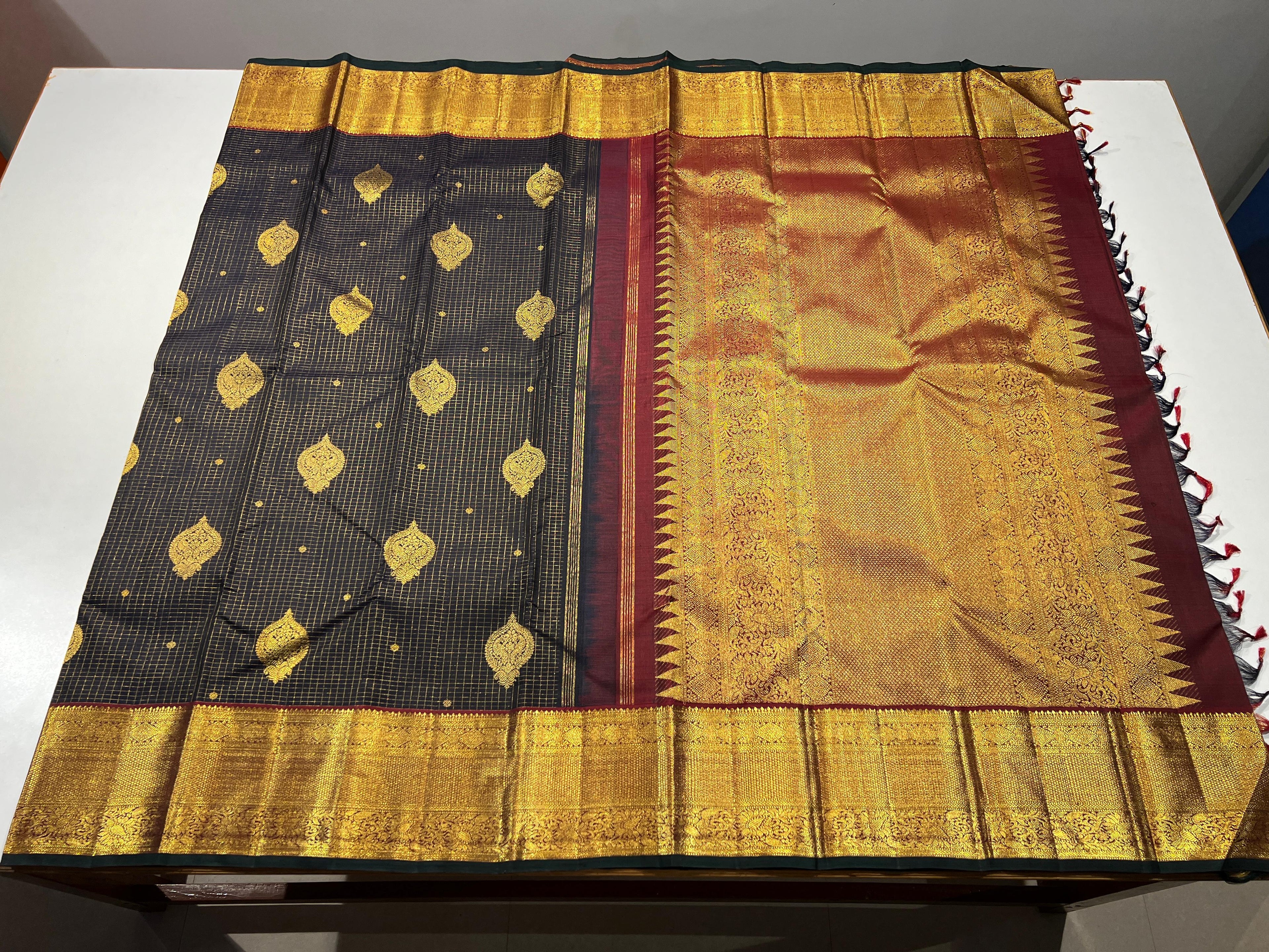 Kanchipuram Handloom Vaira Oosi Silk Saree