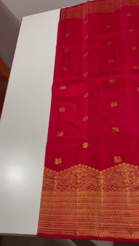 Pure Kanchipuram Handloom Turning Border Silk Saree