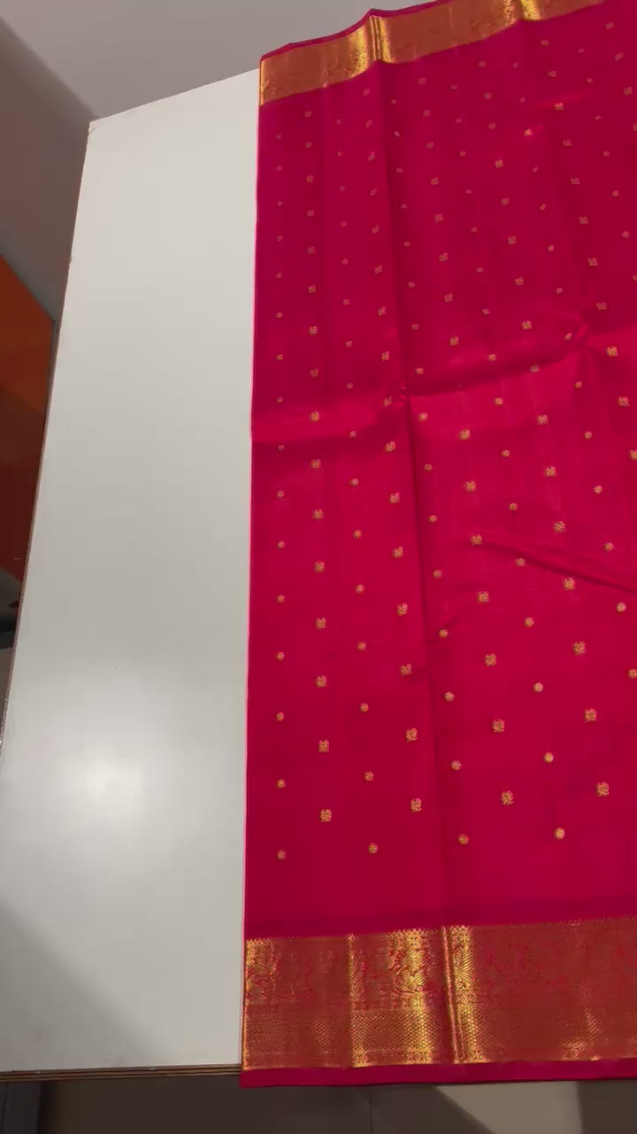 Pure Kanchipuram Handloom Silk Saree in Red