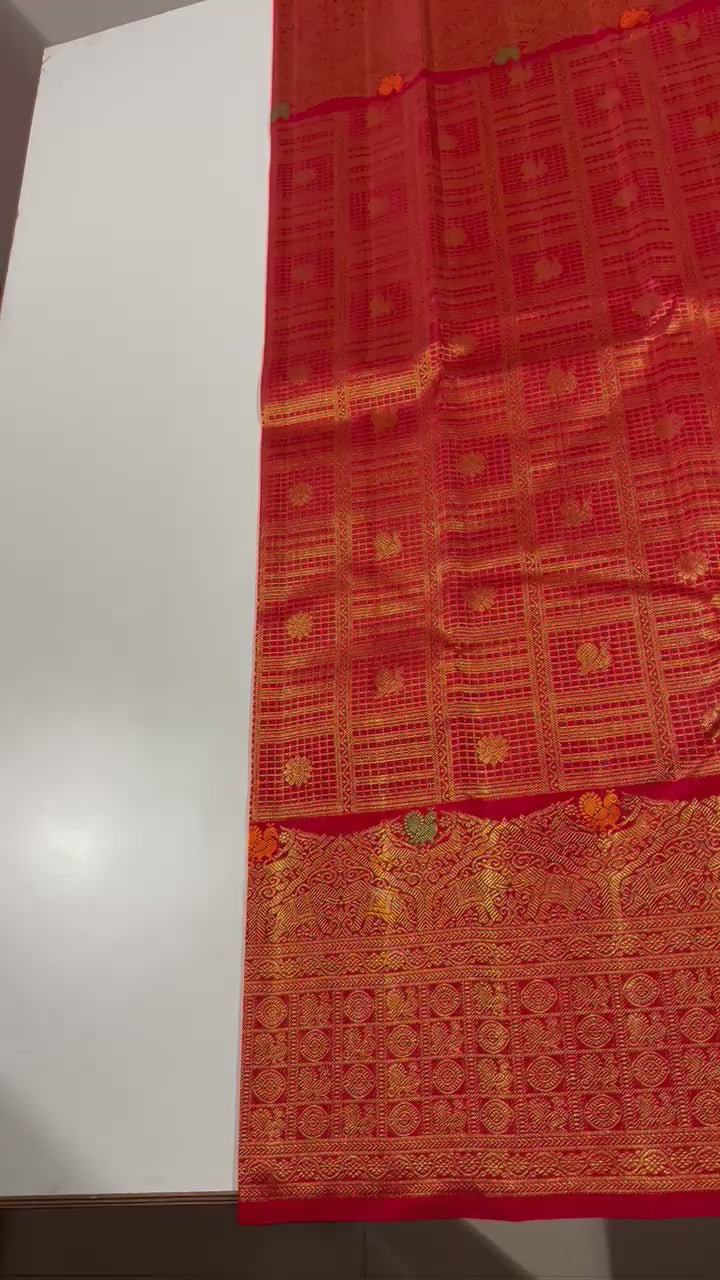 Pure Kanchipuram Handloom Silk Saree with Turning Border.