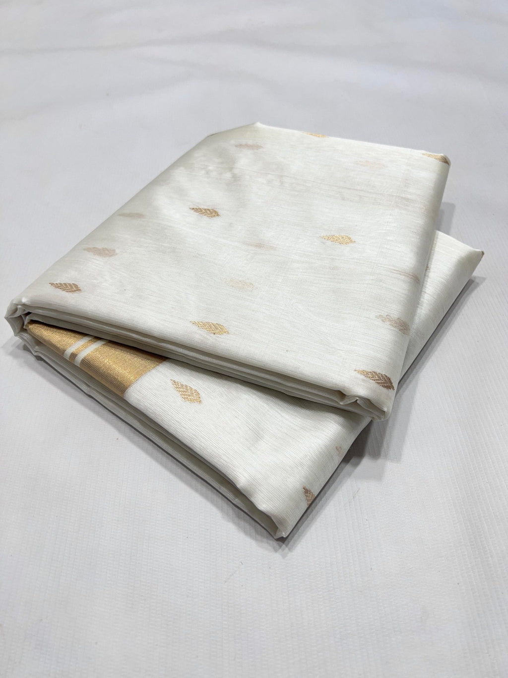 Pure Chanderi Handloom Pattu Silk Saree. - Silk Stories