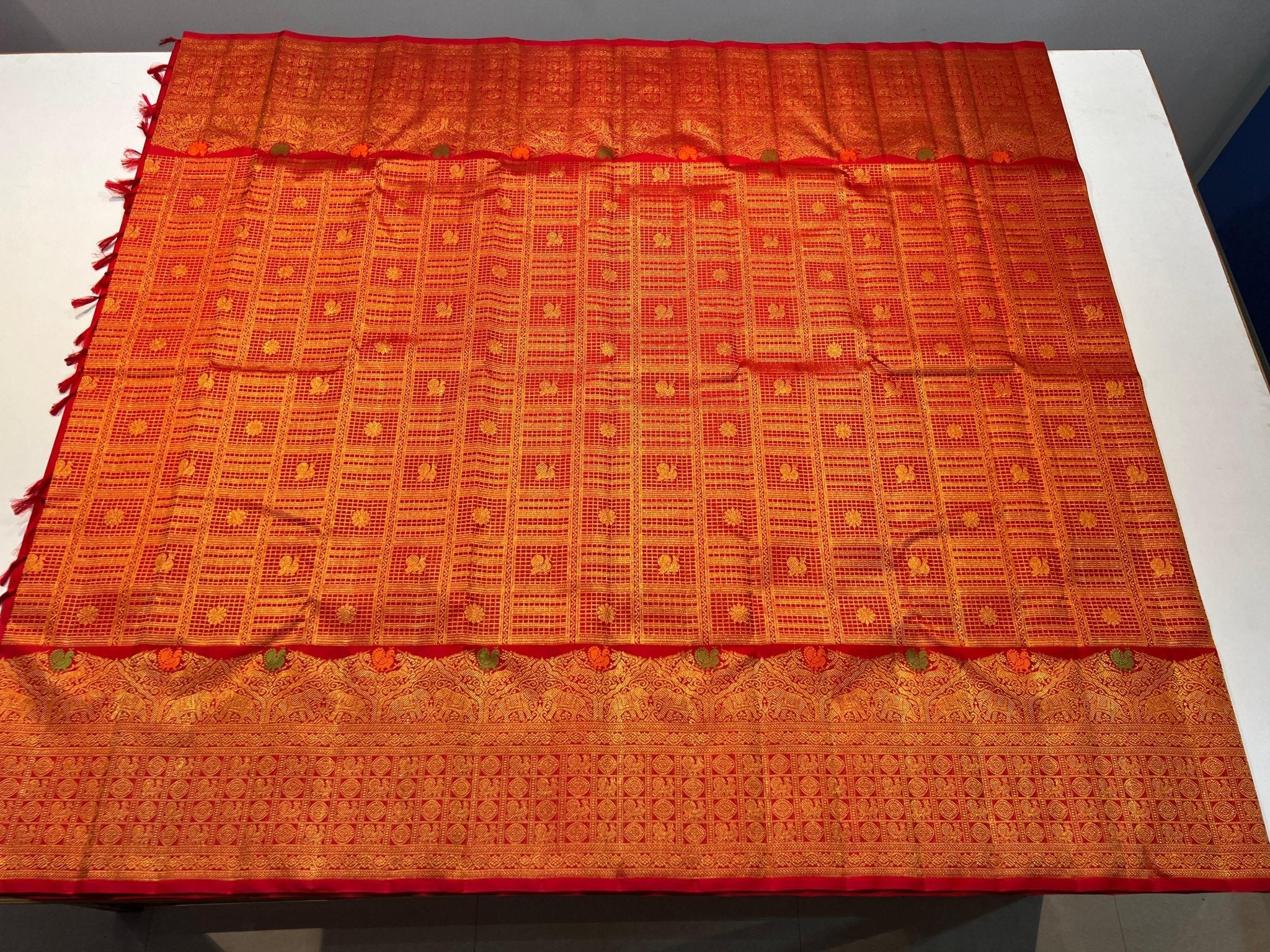Pure Kanchipuram Handloom Silk Saree with Turning Border. - Silk Stories