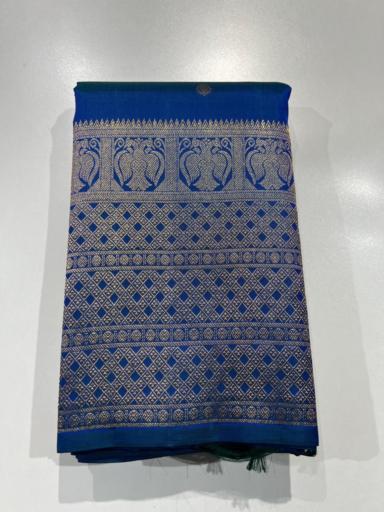 Pure Kanchipuram Handloom Turning Border Silk Saree - Silk Stories