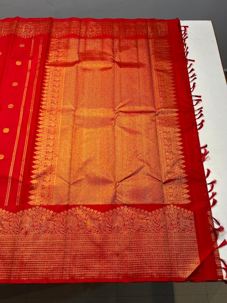 Pure Kanchipuram Handloom Turning Border Silk Saree - Silk Stories