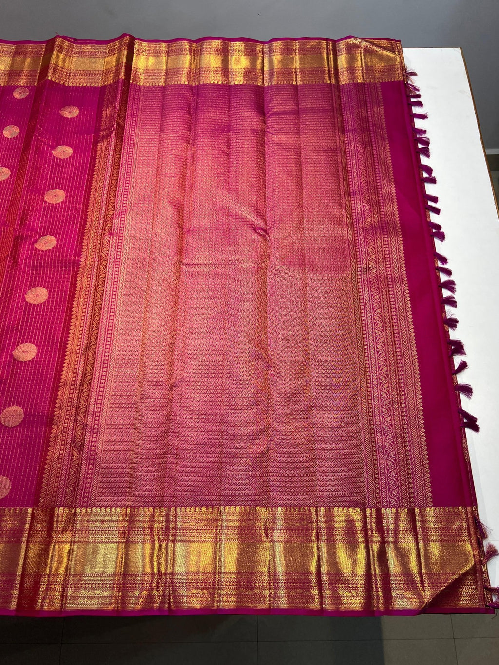 Pure Kanchipuram Handloom Vaira Oosi Silk Saree. - Silk Stories