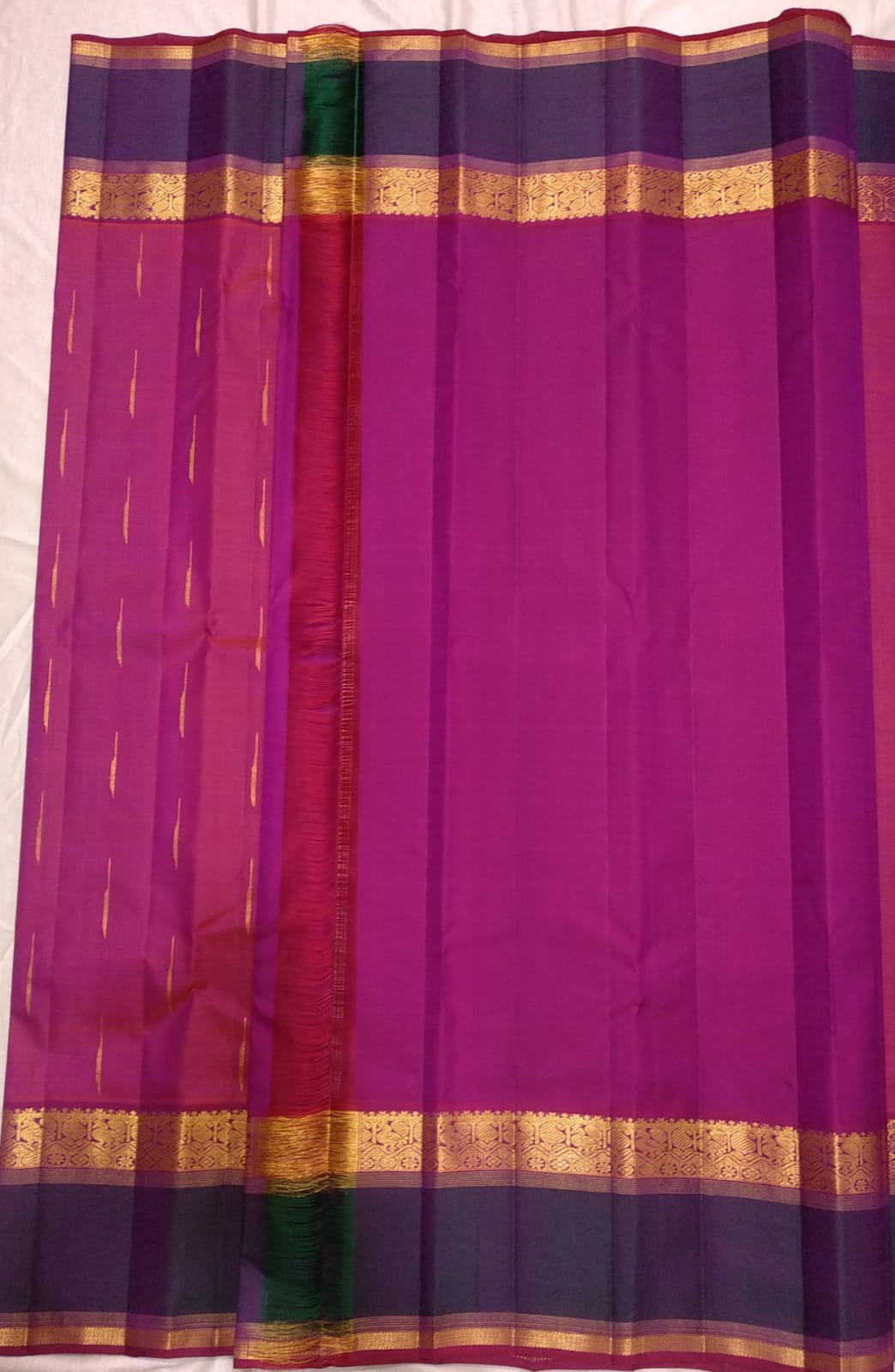 Pure Kanchipuram Silk Saree | Dual Shade Maroon Orange Saree | Malli Arampu Butta | Vintage Border | Handwoven Silk Wedding Saree - Silk Stories