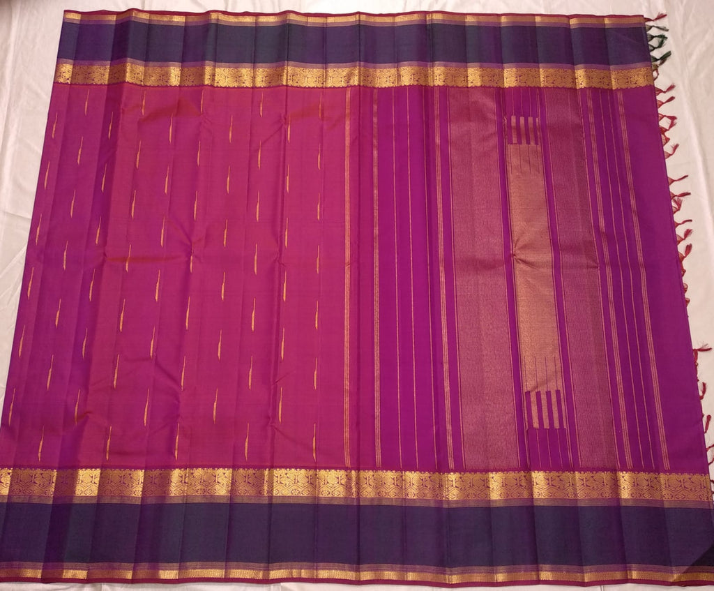 Pure Kanchipuram Silk Saree | Dual Shade Maroon Orange Saree | Malli Arampu Butta | Vintage Border | Handwoven Silk Wedding Saree - Silk Stories