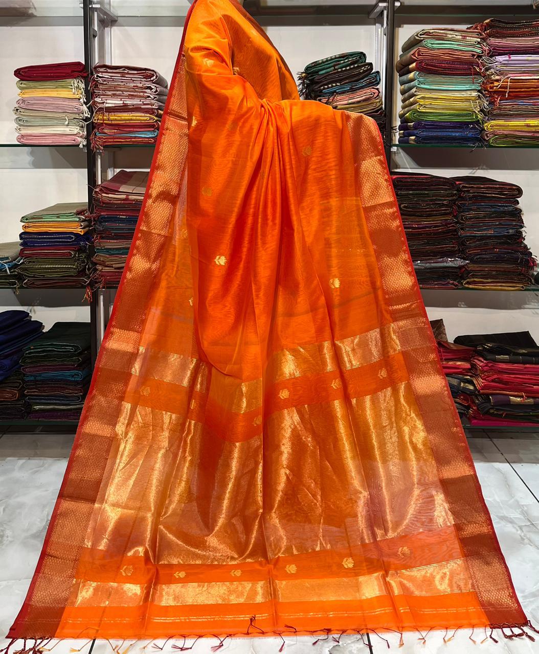 Traditional Cotton Silk Maheshwari Handwoven all Over Lotus Butti Saree. - Silk Stories