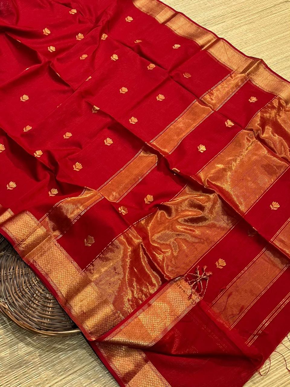 Traditional Cotton Silk Maheshwari Handwoven all Over Lotus Butti Saree. - Silk Stories