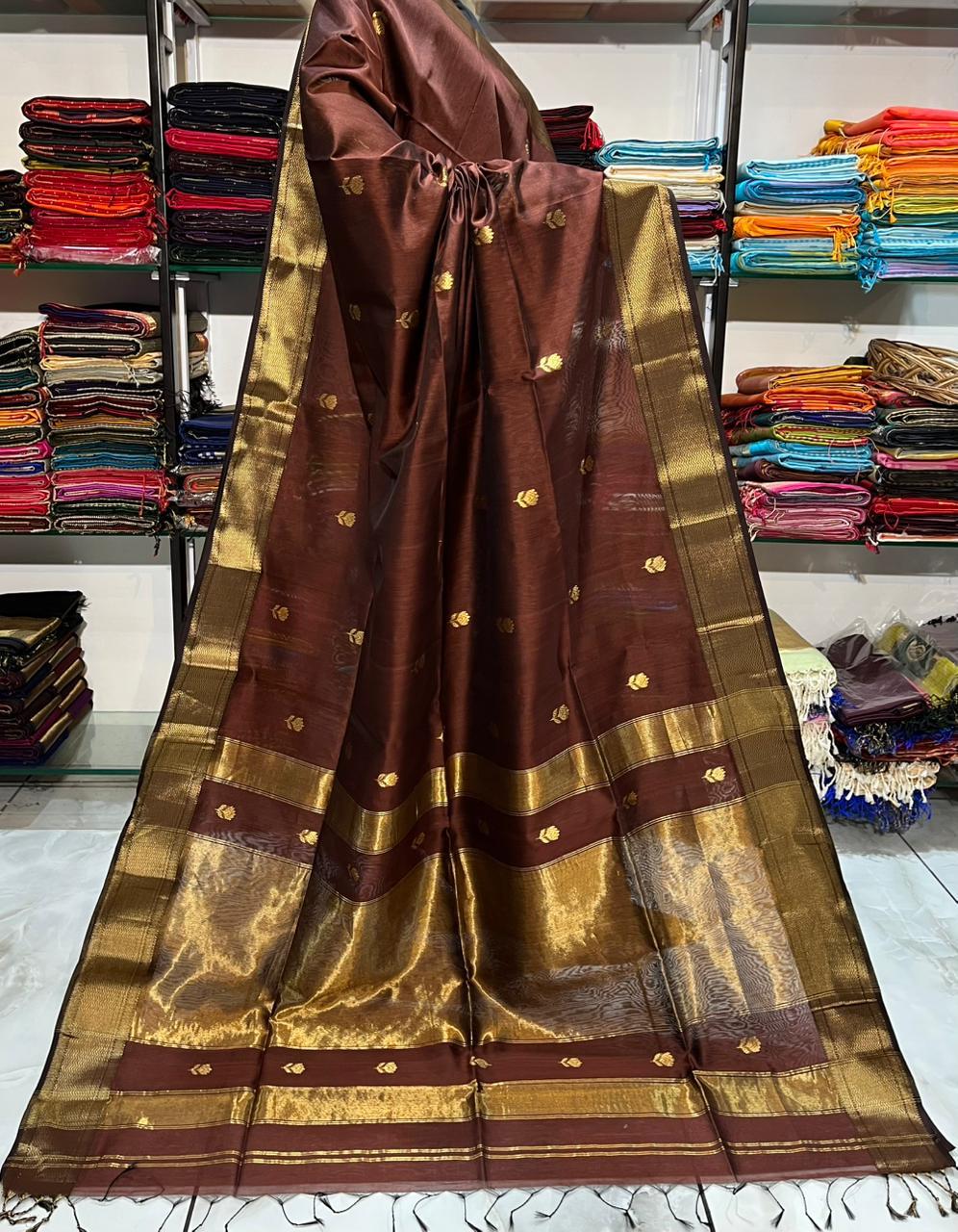 Traditional Cotton Silk Maheshwari Handwoven all Over Lotus Butti Saree. - Silk Stories