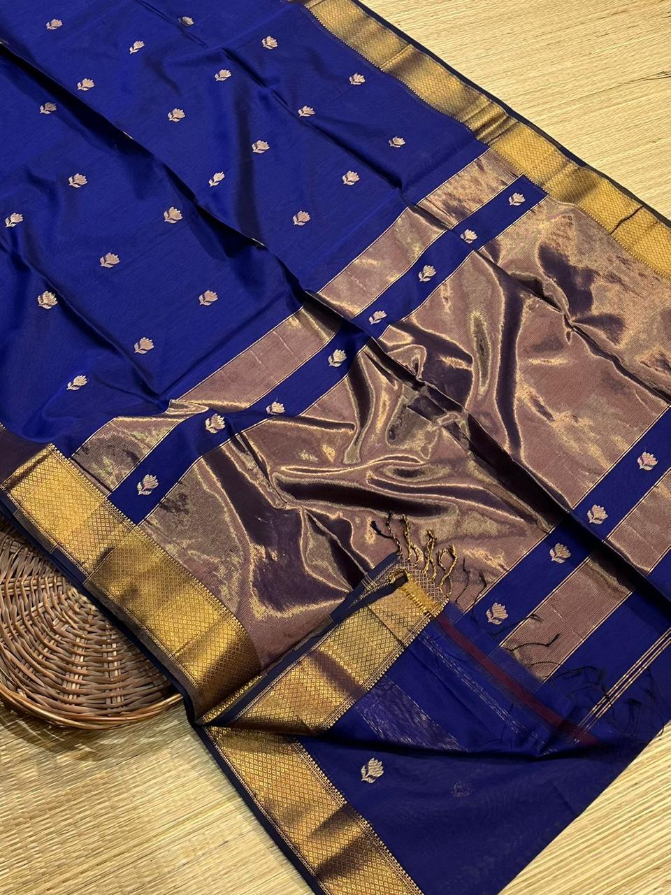 Traditional Cotton Silk Maheshwari Handwoven all Over Lotus Butti Saree. - Silk Stories