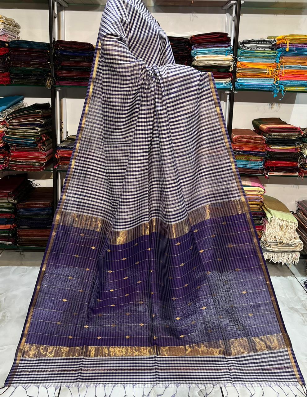 Traditional Cotton Silk Maheshwari Handwoven Chex Buti Line Pallu Saree. - Silk Stories
