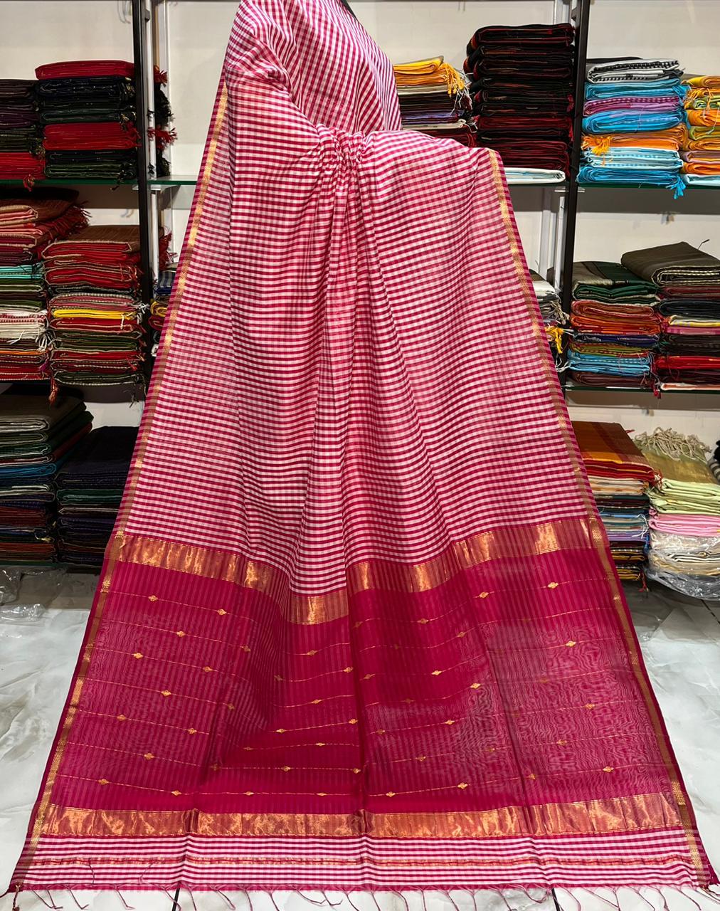 Traditional Cotton Silk Maheshwari Handwoven Chex Buti Line Pallu Saree. - Silk Stories