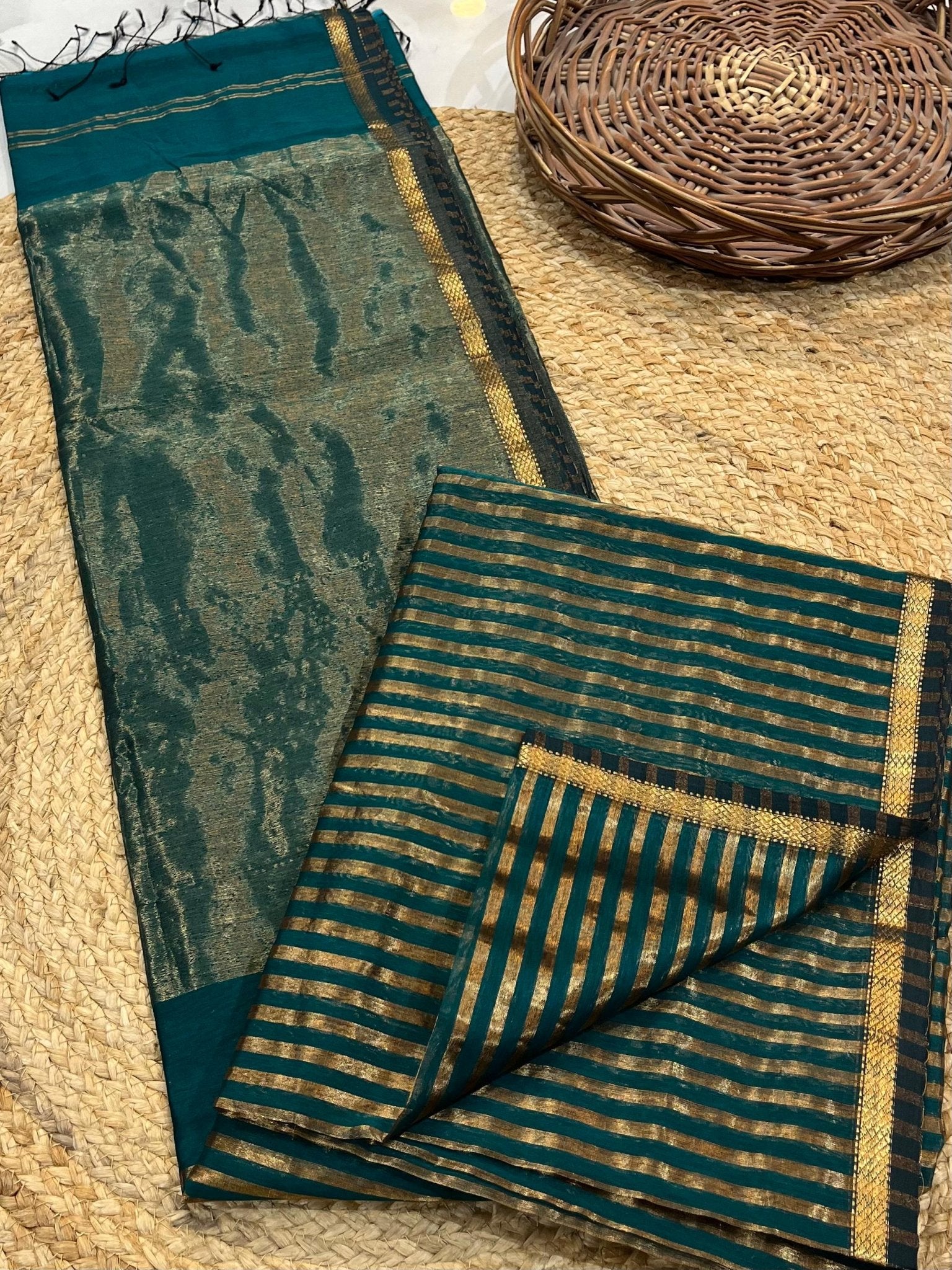 Traditional Cotton Silk Maheshwari Handwoven Zari Stripe Tissue Pallu Saree. - Silk Stories
