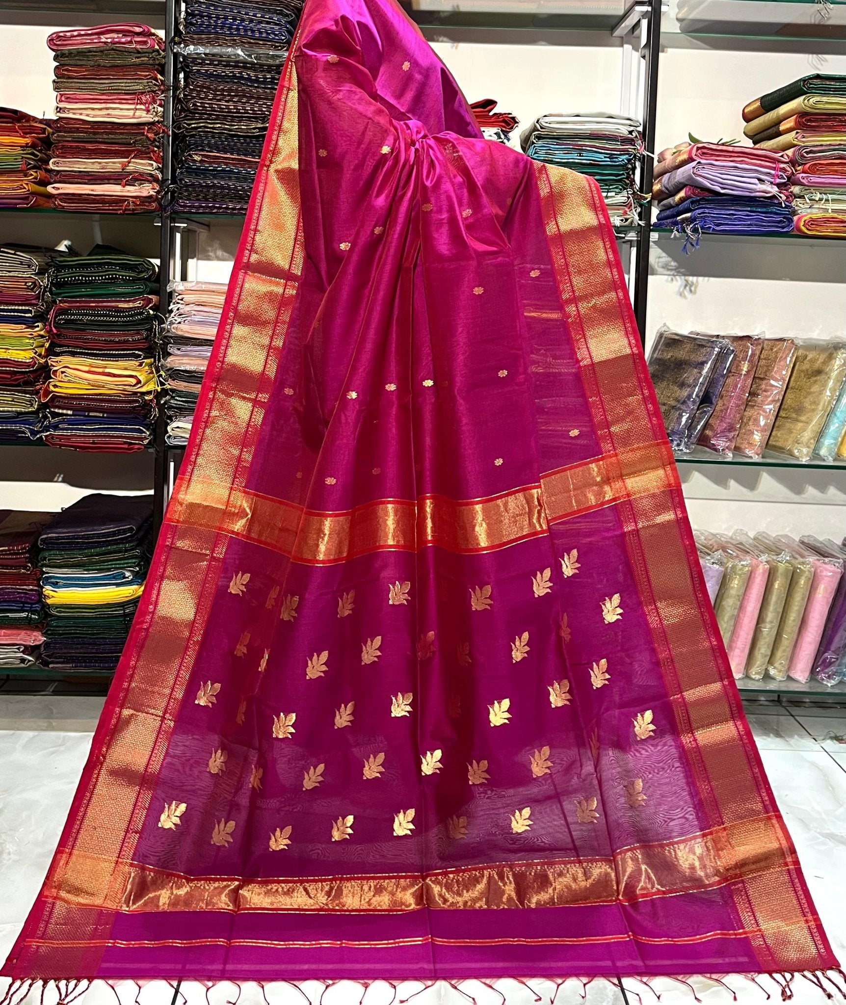 Traditional Pure Maheshwari Handwoven Zari with Lotus Butti Saree. - Silk Stories
